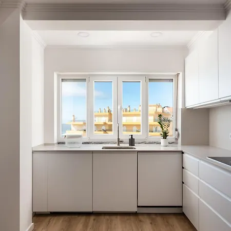 Apartamento Beachfront Apartment, 25m From The With Ac And Heating *