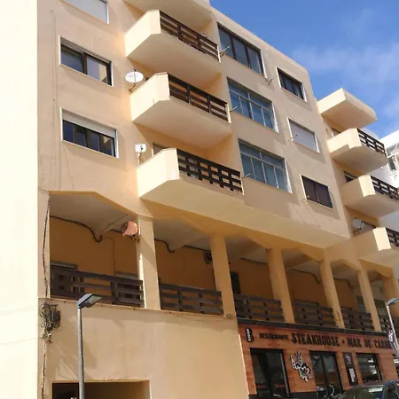 公寓 Beachfront Apartment, 25m From The With Ac And Heating *