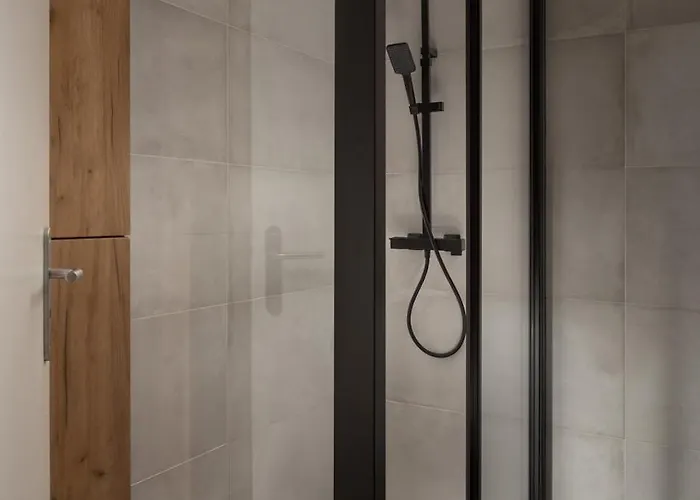 شقة Beachfront Apartment, 25m From The With Ac And Heating *