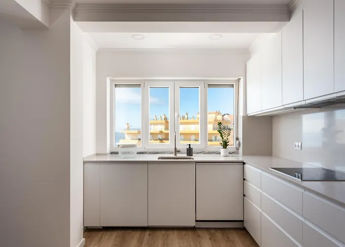 شقة Beachfront Apartment, 25m From The With Ac And Heating *